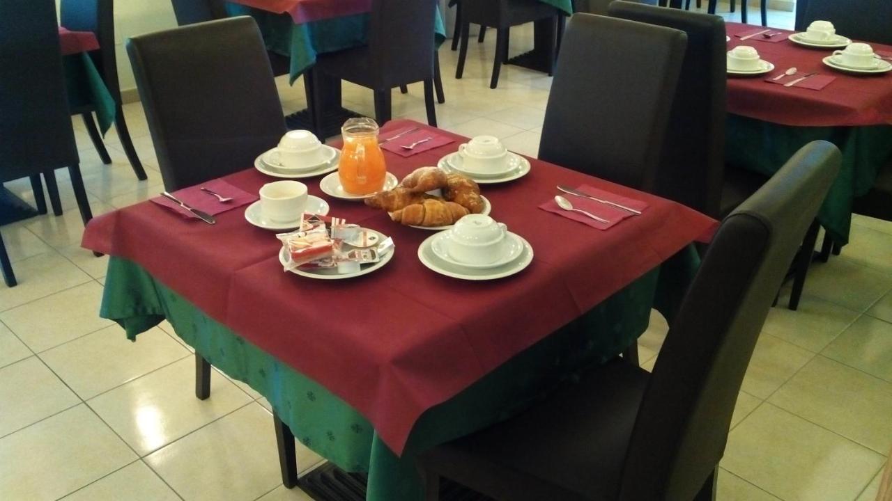מודוניו Hotel Giardino מראה חיצוני תמונה